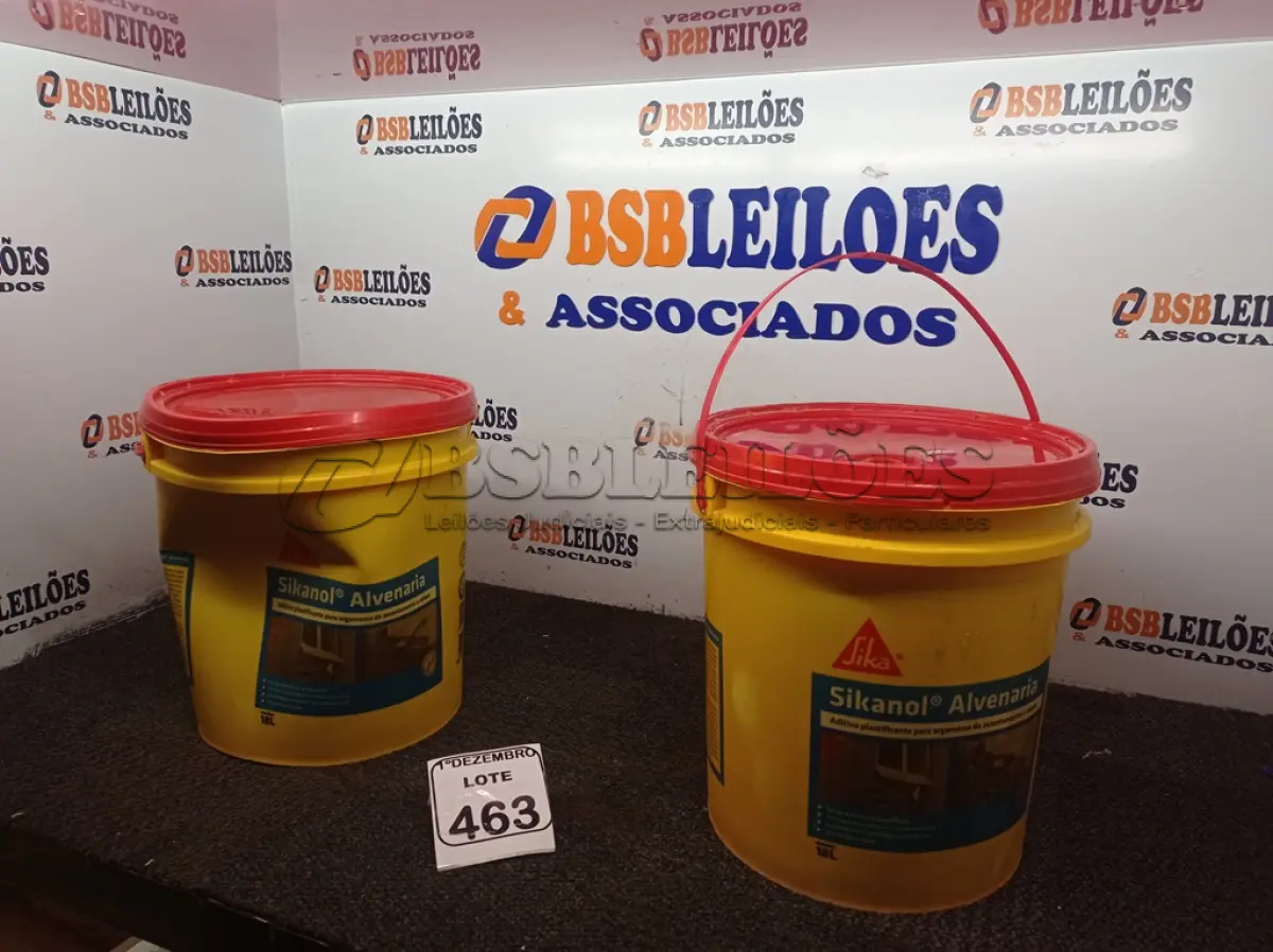 LOTE 463 - 02 BALDES DE SIKANOL ALVENARIA MARCA SIKA 18L. (NO ESTADO) ATENÇÃO! FAZER A VISITAÇÃO ANTES DE ARREMATAR, NÃO SABEMOS SE FUNCIONA. LEILÃO NÃO TEM GARANTIA E NEM DEVOLUÇÃO, SUJEITO A POSSÍVEIS AVARIAS VISÍVEIS/OCULTAS E/OU AUSÊNCIA DE COMPONENTES.