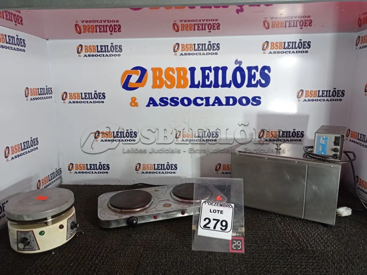 LOTE 279 - 01 FOGÃO ELÉTRICO 02 BOCAS, 01 CUBA ULTRASSÔNICA E MATERIAIS DIVERSOS. (NO ESTADO) ATENÇÃO! FAZER A VISITAÇÃO ANTES DE ARREMATAR, NÃO SABEMOS SE FUNCIONA. LEILÃO NÃO TEM GARANTIA E NEM DEVOLUÇÃO, SUJEITO A POSSÍVEIS AVARIAS VISÍVEIS/OCULTAS E/OU AUSÊNCIA DE COMPONENTES.