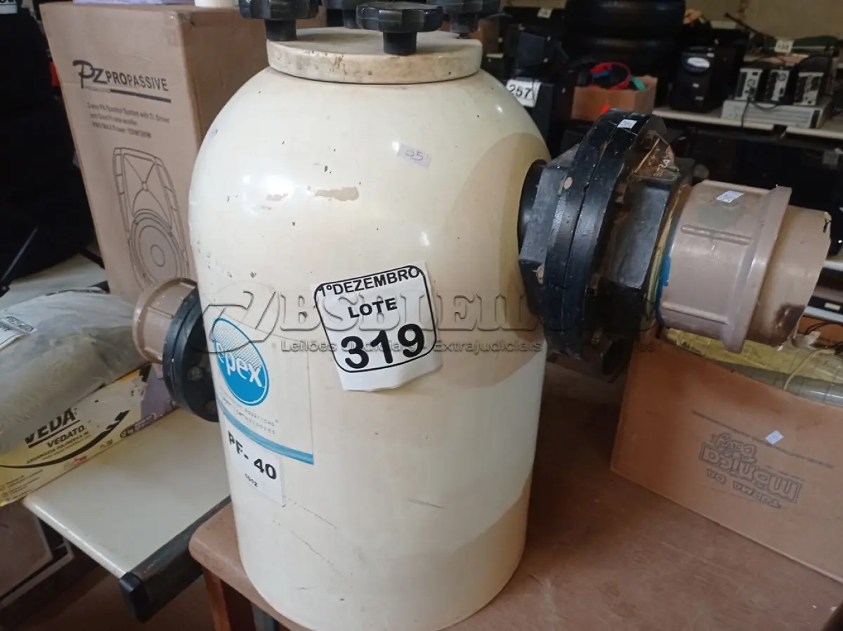 LOTE 319 - 01 FILTRO P/PISCINAS MARCA EPEX MODELO PF40. (NO ESTADO) ATENÇÃO! FAZER A VISITAÇÃO ANTES DE ARREMATAR, NÃO SABEMOS SE FUNCIONA. LEILÃO NÃO TEM GARANTIA E NEM DEVOLUÇÃO, SUJEITO A POSSÍVEIS AVARIAS VISÍVEIS/OCULTAS E/OU AUSÊNCIA DE COMPONENTES.