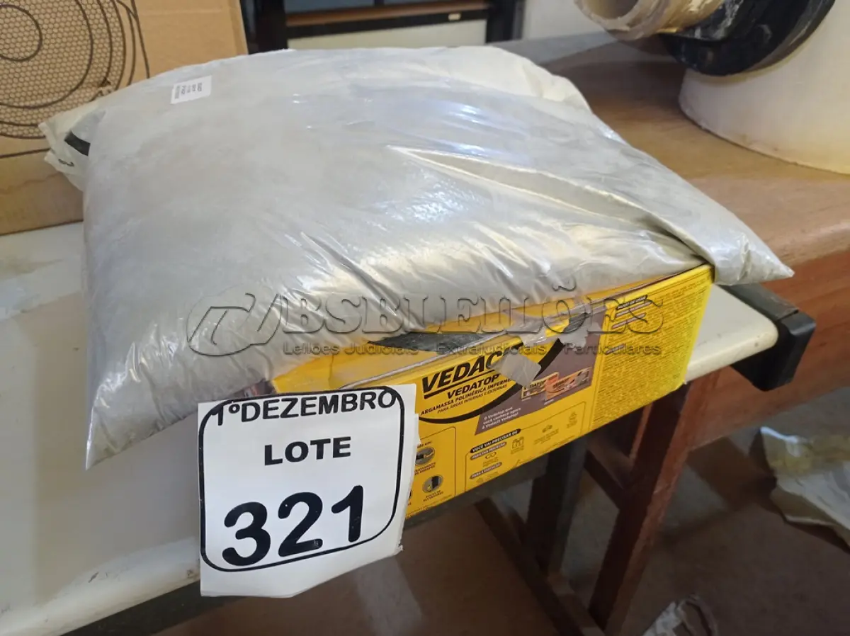 LOTE 321 - 02 CAIXAS DE VEDACIT ARGAMASSA POLIMÉRICA IMPERMEÁVEL. (NO ESTADO) ATENÇÃO! FAZER A VISITAÇÃO ANTES DE ARREMATAR, NÃO SABEMOS SE FUNCIONA. LEILÃO NÃO TEM GARANTIA E NEM DEVOLUÇÃO, SUJEITO A POSSÍVEIS AVARIAS VISÍVEIS/OCULTAS E/OU AUSÊNCIA DE COMPONENTES.