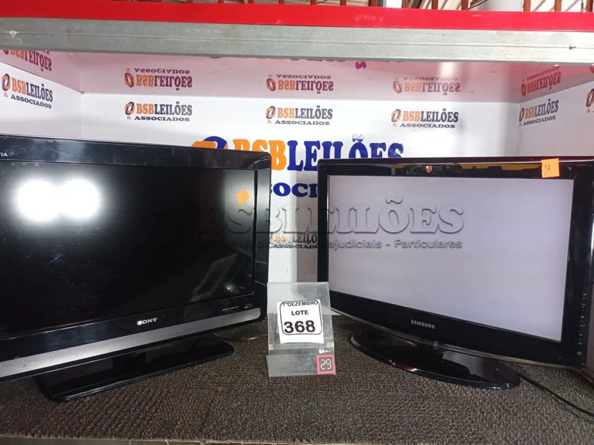 LOTE 368 - 02 TVS 26” MARCA SONY E SAMSUNG. (NO ESTADO) ATENÇÃO! FAZER A VISITAÇÃO ANTES DE ARREMATAR, NÃO SABEMOS SE FUNCIONA. LEILÃO NÃO TEM GARANTIA E NEM DEVOLUÇÃO, SUJEITO A POSSÍVEIS AVARIAS VISÍVEIS/OCULTAS E/OU AUSÊNCIA DE COMPONENTES.