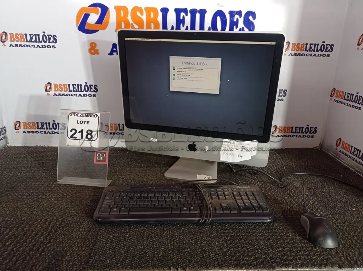 LOTE 218 - 01 IMAC CORE I5 DUO, 4GB RAM, DDR3 HD 770M 512MB 1TB C/TECLADO E MOUSE. (NO ESTADO) ATENÇÃO! FAZER A VISITAÇÃO ANTES DE ARREMATAR, NÃO SABEMOS SE FUNCIONA. LEILÃO NÃO TEM GARANTIA E NEM DEVOLUÇÃO, SUJEITO A POSSÍVEIS AVARIAS VISÍVEIS/OCULTAS E/OU AUSÊNCIA DE COMPONENTES.
