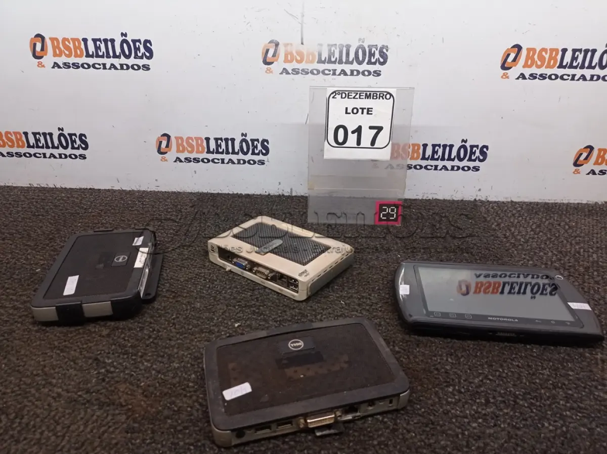 LOTE 017 - 01 TABLET MARCA MOTOROLA E 03 MINI CPU’S MARCAS DELL E WYSE. (NO ESTADO) ATENÇÃO! FAZER A VISITAÇÃO ANTES DE ARREMATAR, NÃO SABEMOS SE FUNCIONA. LEILÃO NÃO TEM GARANTIA E NEM DEVOLUÇÃO, SUJEITO A POSSÍVEIS AVARIAS VISÍVEIS/OCULTAS E/OU AUSÊNCIA DE COMPONENTES.