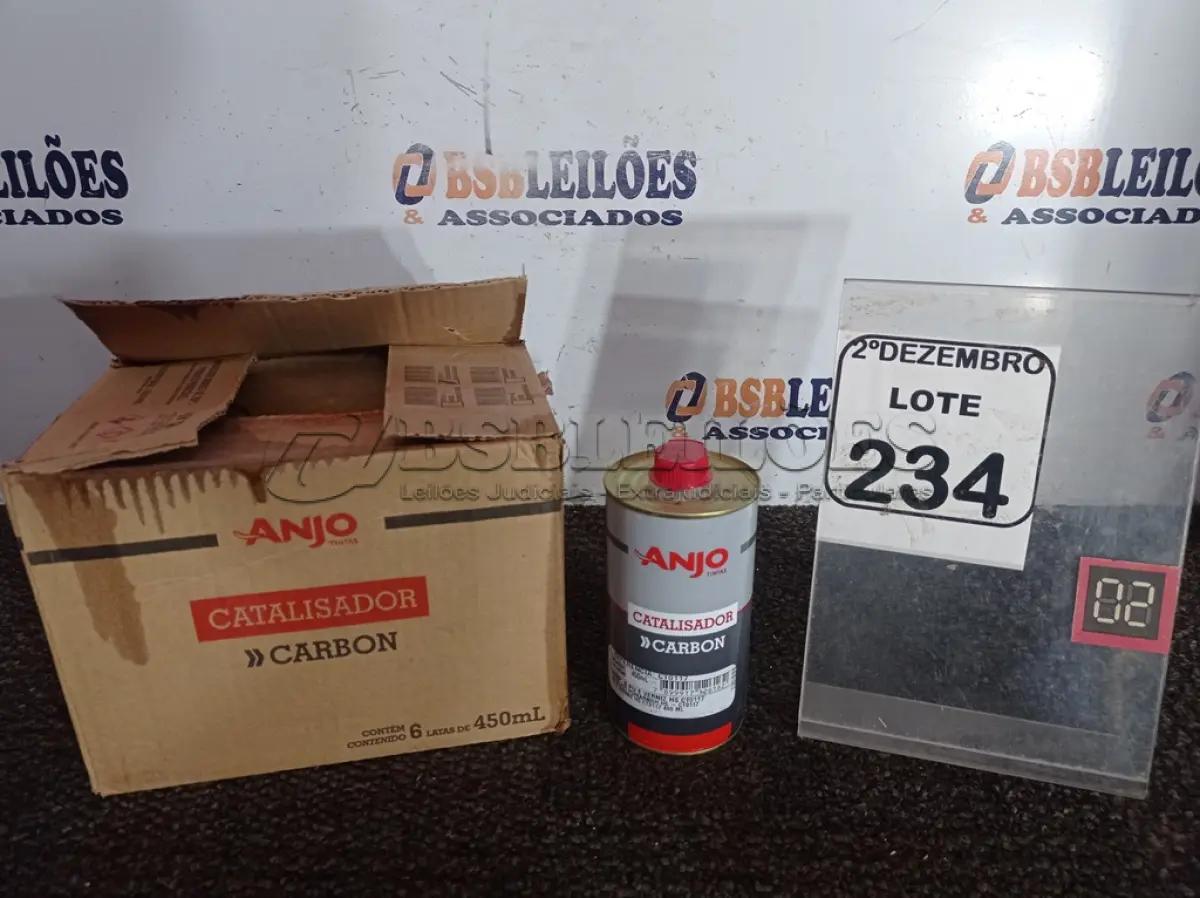 LOTE 234 - 01 CAIXA C/06 CATALISADORES MARCA ANJO CONTENDO 450ML EM CADA LATA(NOVO). (NO ESTADO) ATENÇÃO! FAZER A VISITAÇÃO ANTES DE ARREMATAR, NÃO SABEMOS SE FUNCIONA. LEILÃO NÃO TEM GARANTIA E NEM DEVOLUÇÃO, SUJEITO A POSSÍVEIS AVARIAS VISÍVEIS/OCULTAS E/OU AUSÊNCIA DE COMPONENTES.