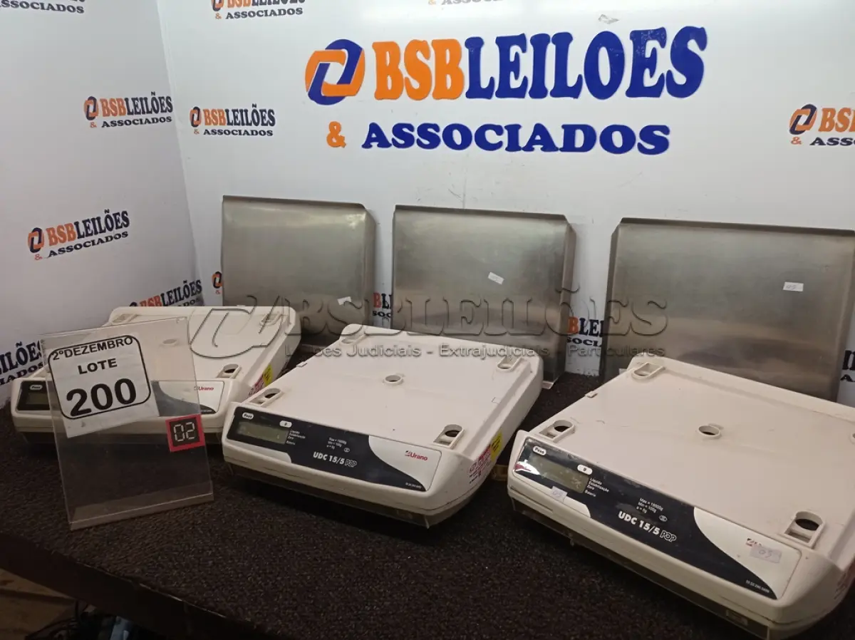 LOTE 200 - 03 BALANÇAS MARCAS E MODELOS DIVERSOS C/AVARIAS. (NO ESTADO) ATENÇÃO! FAZER A VISITAÇÃO ANTES DE ARREMATAR, NÃO SABEMOS SE FUNCIONA. LEILÃO NÃO TEM GARANTIA E NEM DEVOLUÇÃO, SUJEITO A POSSÍVEIS AVARIAS VISÍVEIS/OCULTAS E/OU AUSÊNCIA DE COMPONENTES.