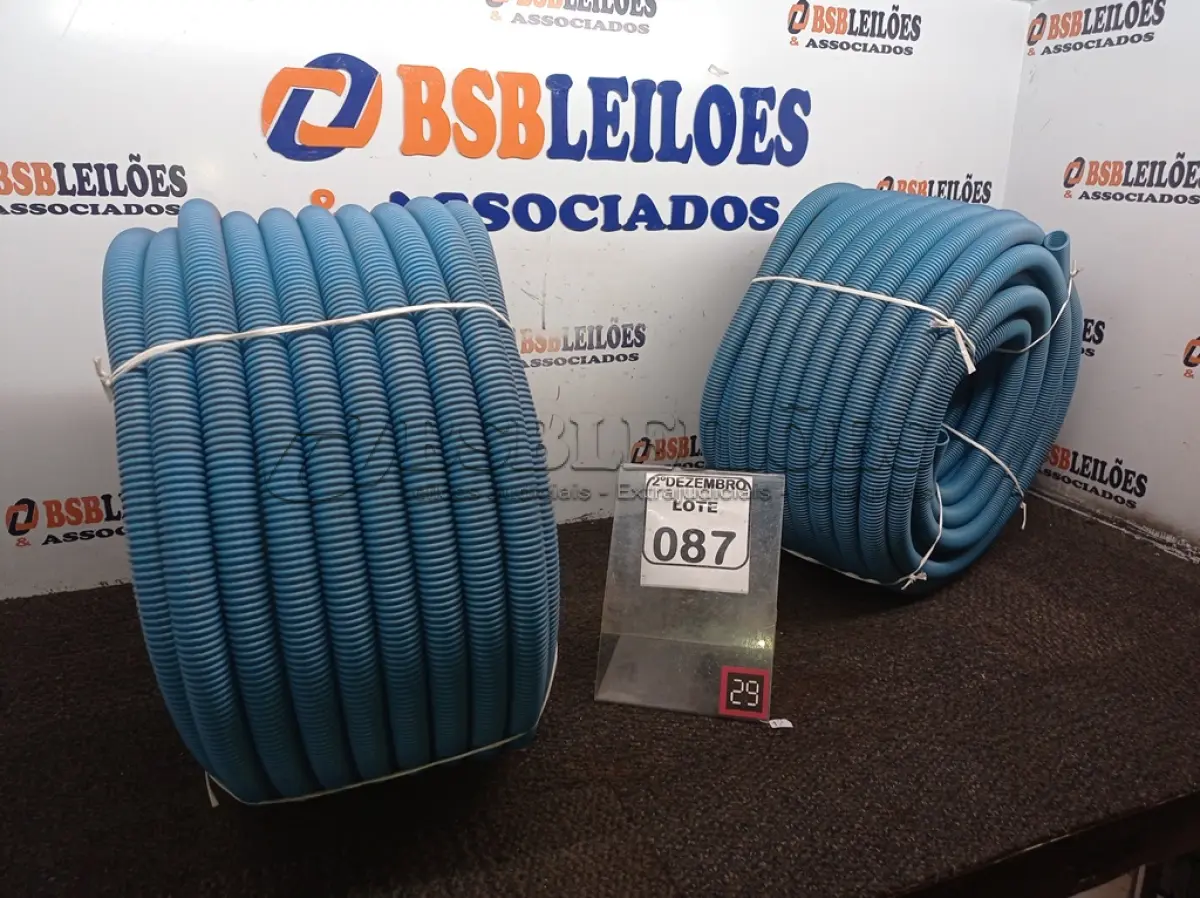 LOTE 087 - 02 ROLOS DE MANGUEIRA CORRUGADA (NOVO). (NO ESTADO) ATENÇÃO! FAZER A VISITAÇÃO ANTES DE ARREMATAR, NÃO SABEMOS SE FUNCIONA. LEILÃO NÃO TEM GARANTIA E NEM DEVOLUÇÃO, SUJEITO A POSSÍVEIS AVARIAS VISÍVEIS/OCULTAS E/OU AUSÊNCIA DE COMPONENTES.
