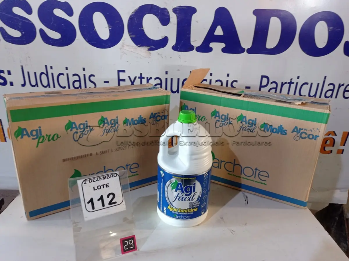 LOTE 112 - 02 CAIXAS C/03 GALÕES DE ÁGUA SANITÁRIA DE 5L CADA, MARCA AGI FÁCIL. (NO ESTADO) ATENÇÃO! FAZER A VISITAÇÃO ANTES DE ARREMATAR, NÃO SABEMOS SE FUNCIONA. LEILÃO NÃO TEM GARANTIA E NEM DEVOLUÇÃO, SUJEITO A POSSÍVEIS AVARIAS VISÍVEIS/OCULTAS E/OU AUSÊNCIA DE COMPONENTES.