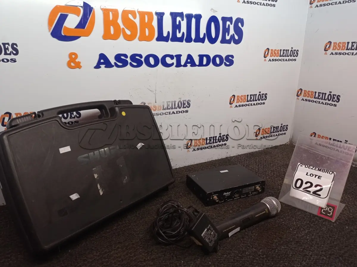 LOTE 022 - 01 RECEIVER MARCA DYLAN MODELO DL-201RX C/MICROFONE. (NO ESTADO) ATENÇÃO! FAZER A VISITAÇÃO ANTES DE ARREMATAR, NÃO SABEMOS SE FUNCIONA. LEILÃO NÃO TEM GARANTIA E NEM DEVOLUÇÃO, SUJEITO A POSSÍVEIS AVARIAS VISÍVEIS/OCULTAS E/OU AUSÊNCIA DE COMPONENTES.
