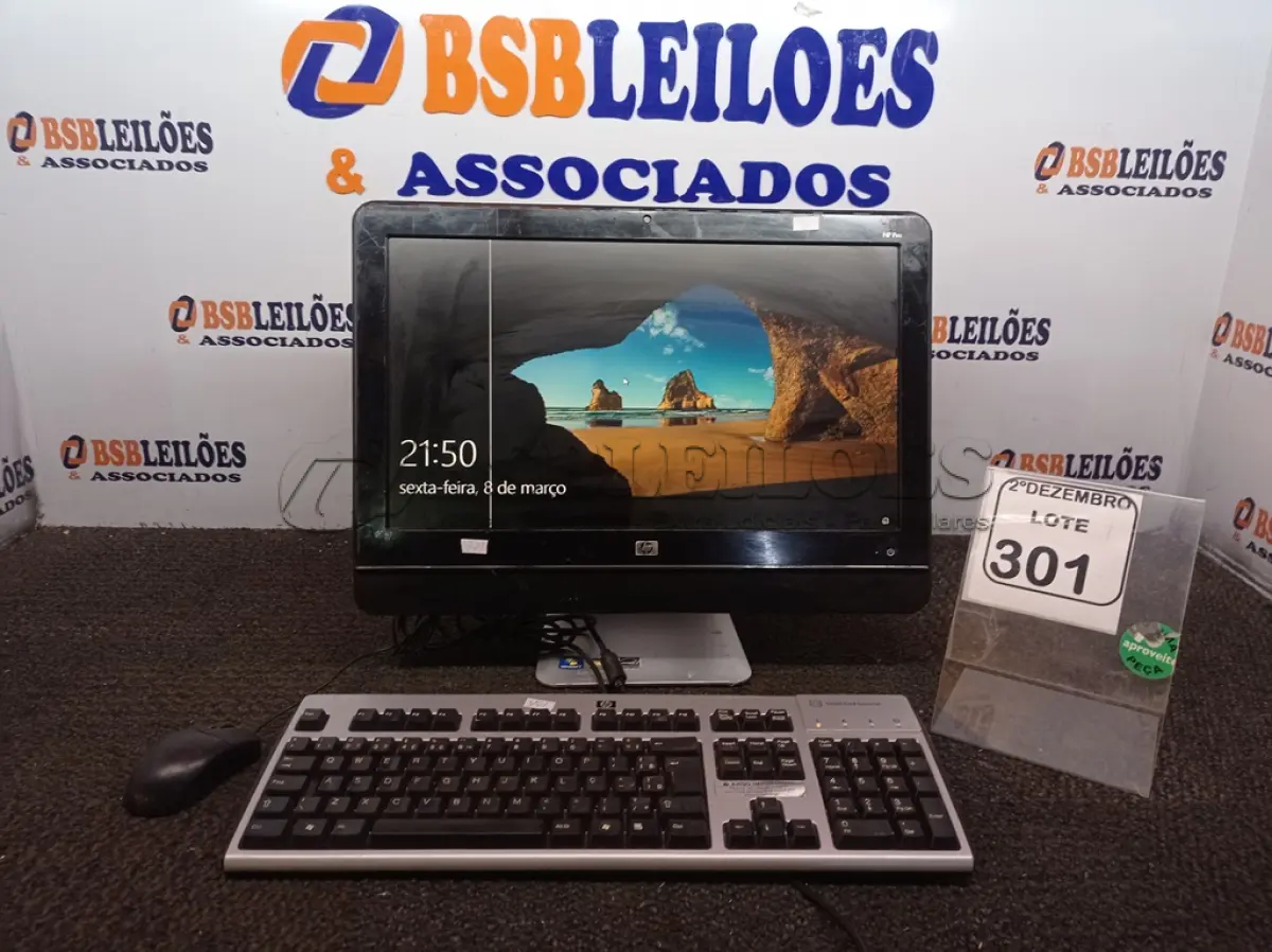 LOTE 301 - 01 ALL IN ONE MARCA HP C/TECLADO E MOUSE. (NO ESTADO) ATENÇÃO! FAZER A VISITAÇÃO ANTES DE ARREMATAR, NÃO SABEMOS SE FUNCIONA. LEILÃO NÃO TEM GARANTIA E NEM DEVOLUÇÃO, SUJEITO A POSSÍVEIS AVARIAS VISÍVEIS/OCULTAS E/OU AUSÊNCIA DE COMPONENTES.