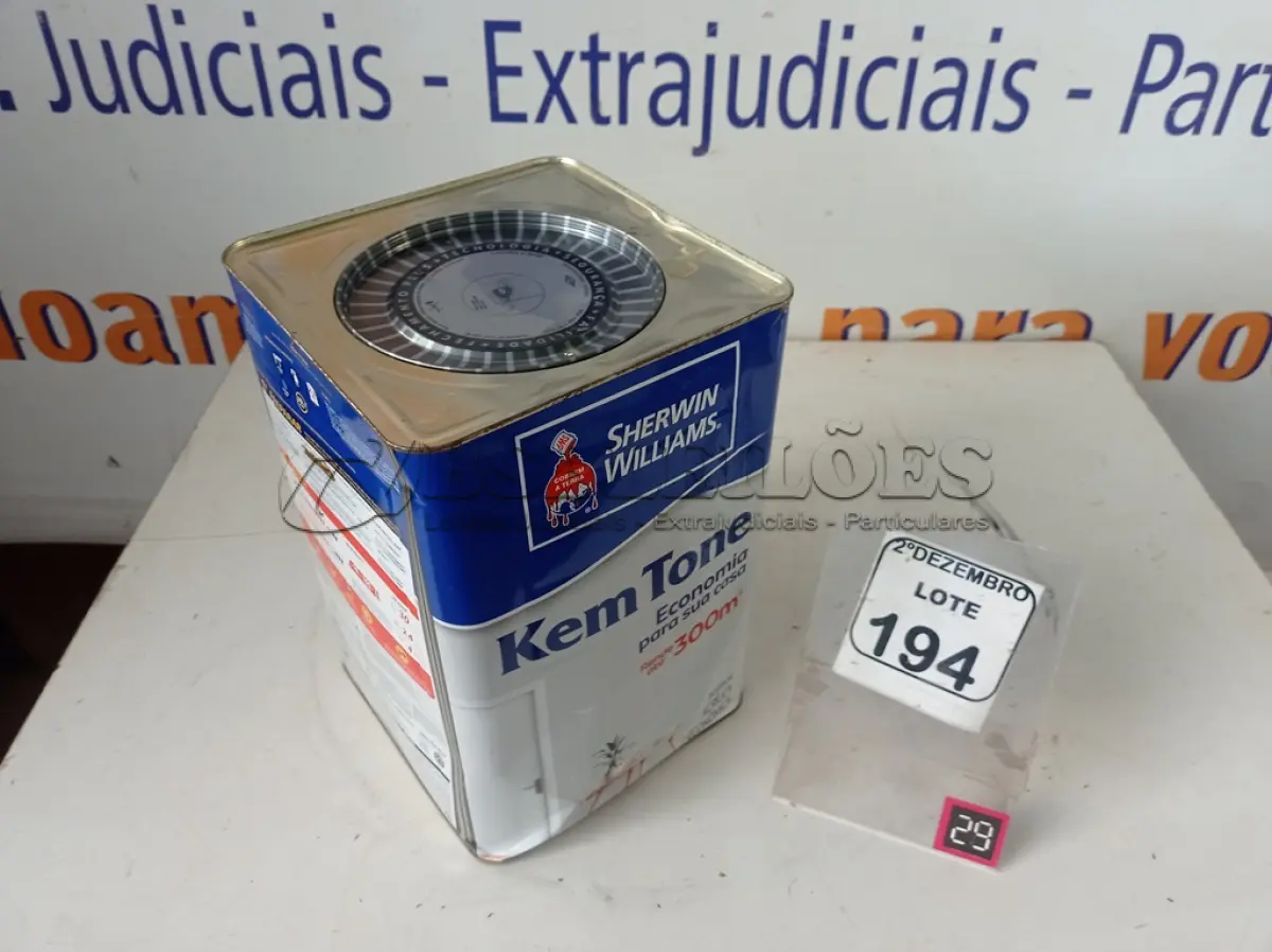 LOTE 194 - 01 LATA DE TINTA MARCA SHERRY WILLIAMS NA COR VERDE LIMÃO 18L. (NO ESTADO) ATENÇÃO! FAZER A VISITAÇÃO ANTES DE ARREMATAR, NÃO SABEMOS SE FUNCIONA. LEILÃO NÃO TEM GARANTIA E NEM DEVOLUÇÃO, SUJEITO A POSSÍVEIS AVARIAS VISÍVEIS/OCULTAS E/OU AUSÊNCIA DE COMPONENTES.