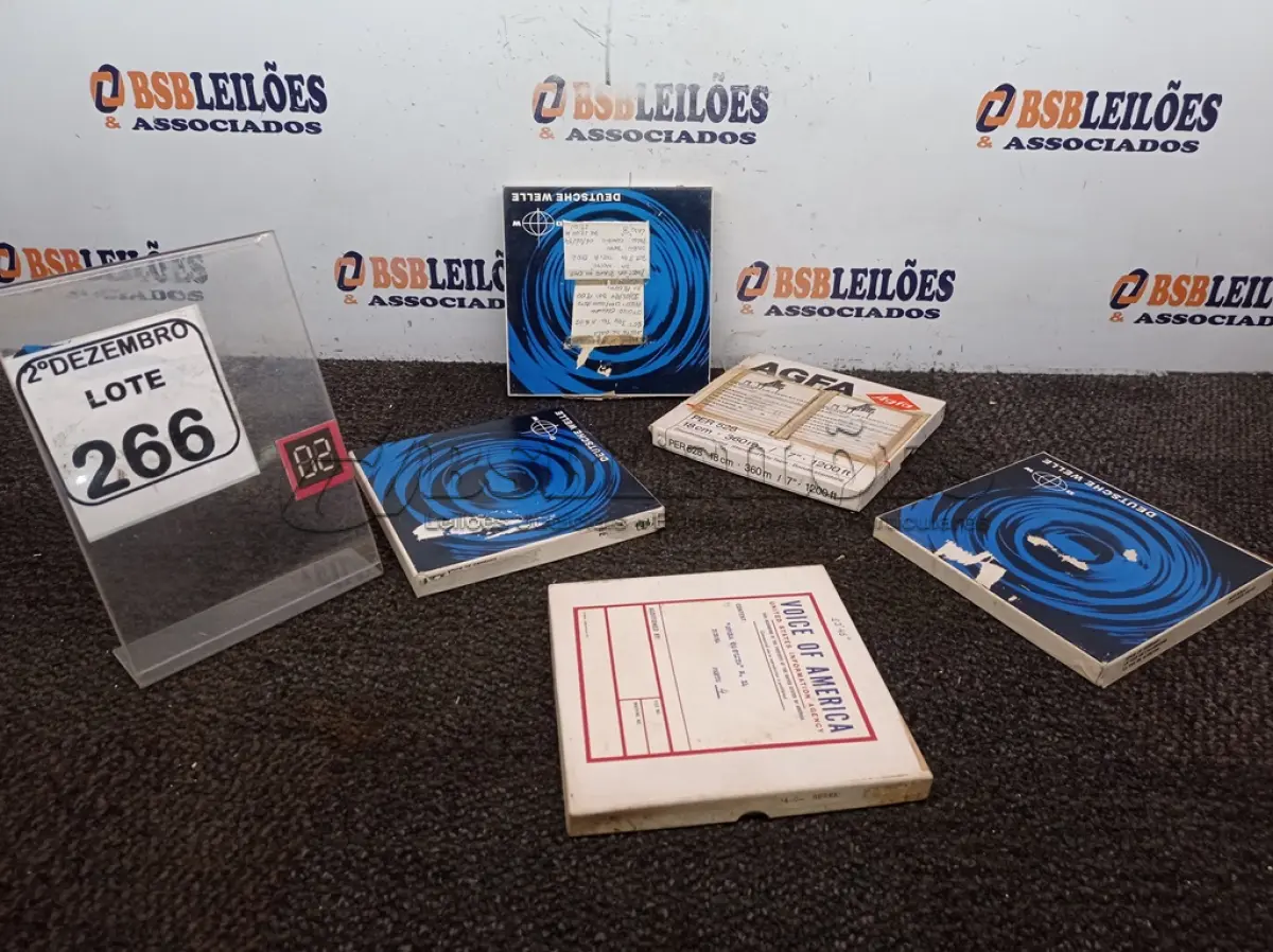 LOTE 266 - 05 FITAS P/GRAVADOR DE ROLOS ANTIGAS. (NO ESTADO) ATENÇÃO! FAZER A VISITAÇÃO ANTES DE ARREMATAR, NÃO SABEMOS SE FUNCIONA. LEILÃO NÃO TEM GARANTIA E NEM DEVOLUÇÃO, SUJEITO A POSSÍVEIS AVARIAS VISÍVEIS/OCULTAS E/OU AUSÊNCIA DE COMPONENTES.
