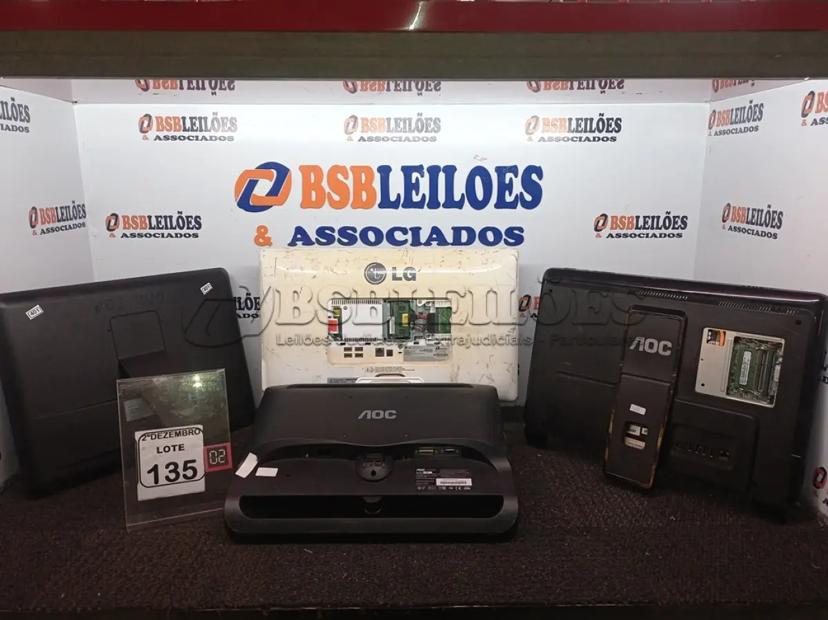 LOTE 135 - 04 ALL IN ONE MARCAS E MODELOS DIVERSOS P/RETIRADA DE PEÇAS. (NO ESTADO) ATENÇÃO! FAZER A VISITAÇÃO ANTES DE ARREMATAR, NÃO SABEMOS SE FUNCIONA. LEILÃO NÃO TEM GARANTIA E NEM DEVOLUÇÃO, SUJEITO A POSSÍVEIS AVARIAS VISÍVEIS/OCULTAS E/OU AUSÊNCIA DE COMPONENTES.
