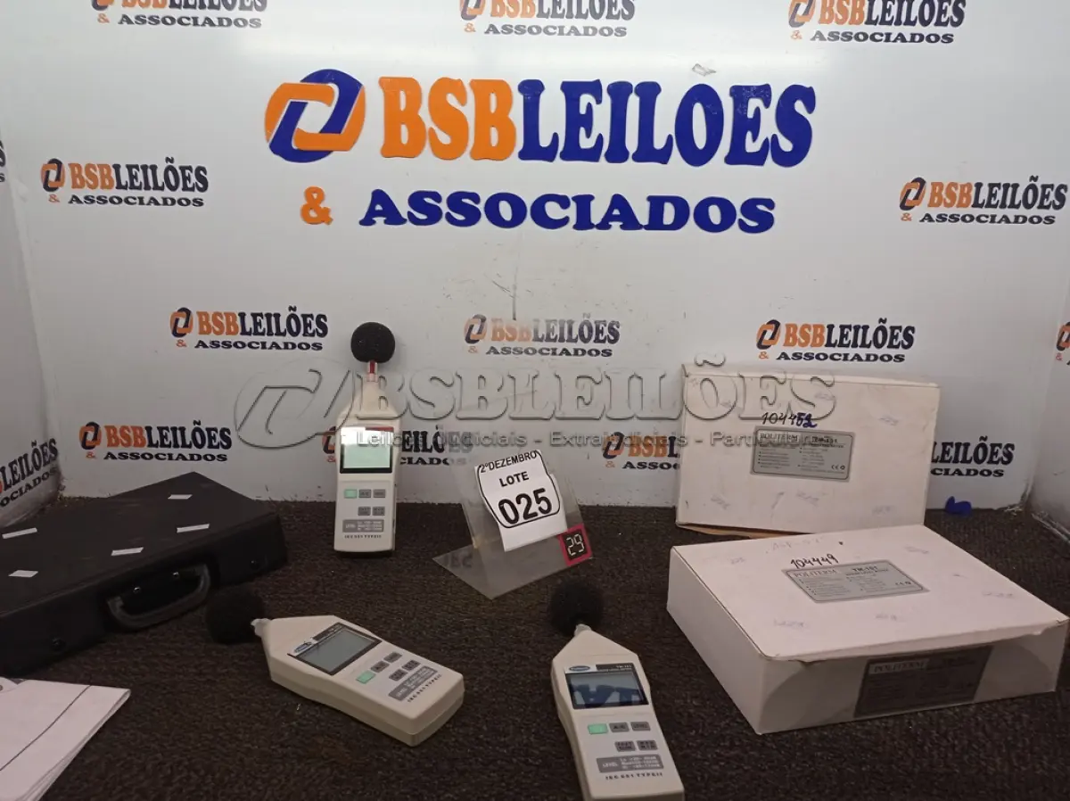 LOTE 025 - 03 MEDIDORES DE NÍVEL DE SOM MARCA POLITERM. (NO ESTADO) ATENÇÃO! FAZER A VISITAÇÃO ANTES DE ARREMATAR, NÃO SABEMOS SE FUNCIONA. LEILÃO NÃO TEM GARANTIA E NEM DEVOLUÇÃO, SUJEITO A POSSÍVEIS AVARIAS VISÍVEIS/OCULTAS E/OU AUSÊNCIA DE COMPONENTES.