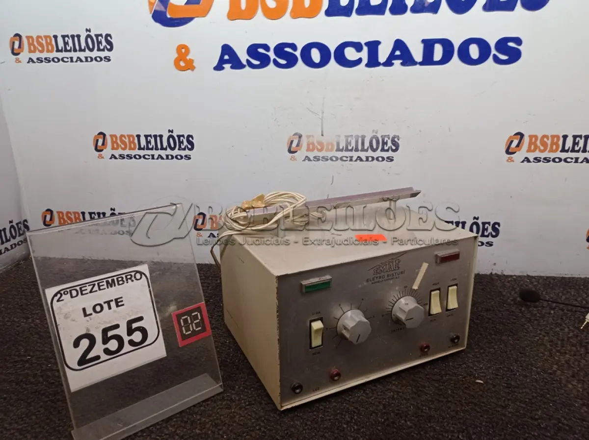 LOTE 255 - 01 BISTURI ELETRÔNICO ODONTOLÓGICO MARCA EMAI. (NO ESTADO) ATENÇÃO! FAZER A VISITAÇÃO ANTES DE ARREMATAR, NÃO SABEMOS SE FUNCIONA. LEILÃO NÃO TEM GARANTIA E NEM DEVOLUÇÃO, SUJEITO A POSSÍVEIS AVARIAS VISÍVEIS/OCULTAS E/OU AUSÊNCIA DE COMPONENTES.