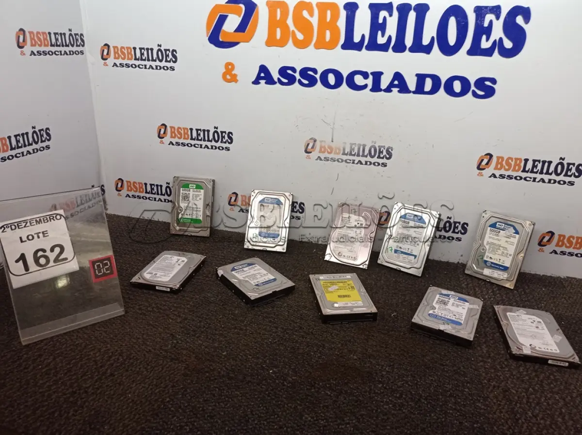 LOTE 162 - 10 HD’S DE 500GB CADA. (NO ESTADO) ATENÇÃO! FAZER A VISITAÇÃO ANTES DE ARREMATAR, NÃO SABEMOS SE FUNCIONA. LEILÃO NÃO TEM GARANTIA E NEM DEVOLUÇÃO, SUJEITO A POSSÍVEIS AVARIAS VISÍVEIS/OCULTAS E/OU AUSÊNCIA DE COMPONENTES.