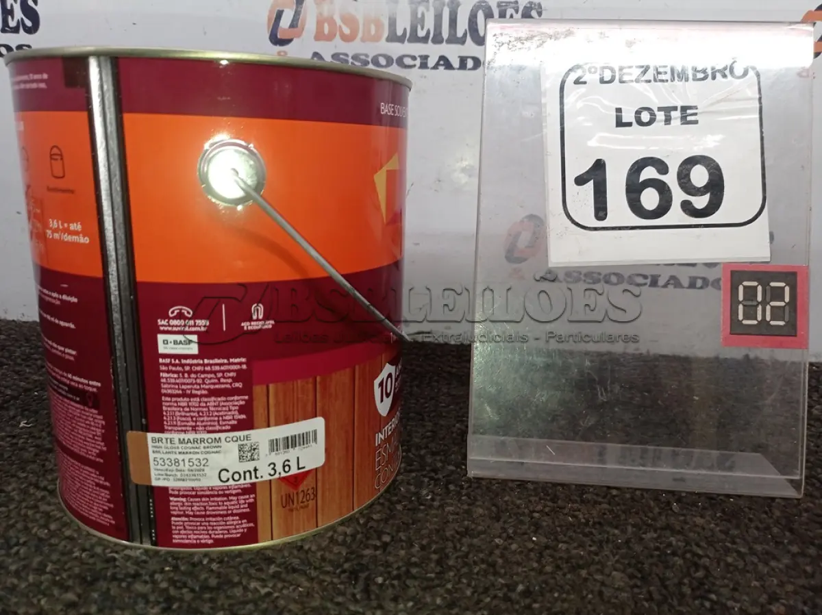 LOTE 169 - 01 LATA DE TINTA COR MARROM MARCA SUVINIL 3,6L P/MADEIRAS E METAIS. (NO ESTADO) ATENÇÃO! FAZER A VISITAÇÃO ANTES DE ARREMATAR, NÃO SABEMOS SE FUNCIONA. LEILÃO NÃO TEM GARANTIA E NEM DEVOLUÇÃO, SUJEITO A POSSÍVEIS AVARIAS VISÍVEIS/OCULTAS E/OU AUSÊNCIA DE COMPONENTES.