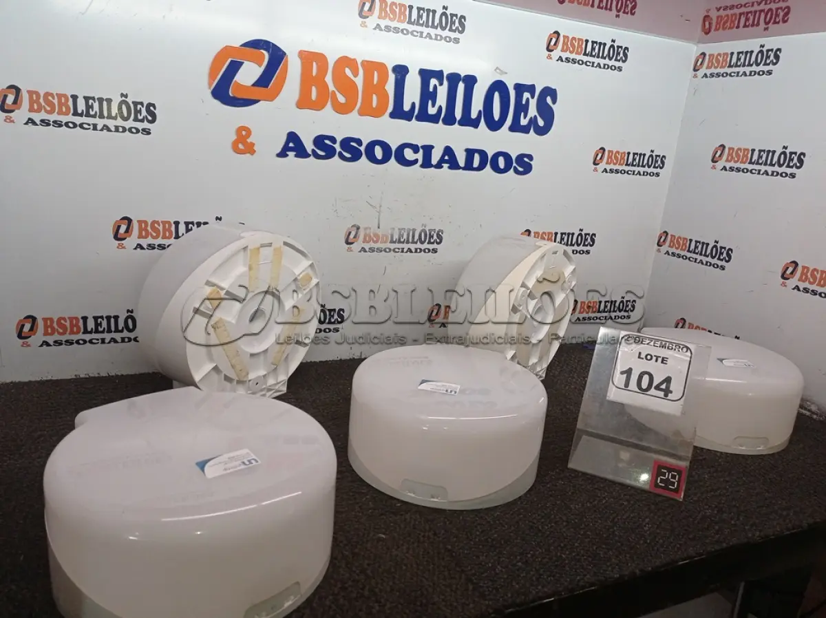 LOTE 104 - 05 DISPENSES P/PAPEL. (NO ESTADO) ATENÇÃO! FAZER A VISITAÇÃO ANTES DE ARREMATAR, NÃO SABEMOS SE FUNCIONA. LEILÃO NÃO TEM GARANTIA E NEM DEVOLUÇÃO, SUJEITO A POSSÍVEIS AVARIAS VISÍVEIS/OCULTAS E/OU AUSÊNCIA DE COMPONENTES.
