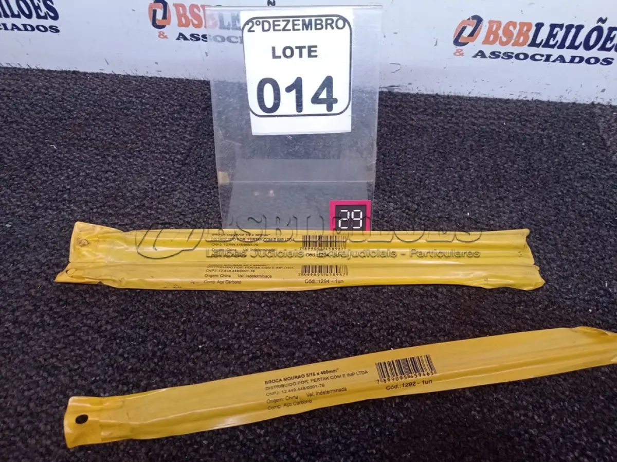 LOTE 014 - 02 BROCAS P/MOURÃO E FIBROCIMENTO ½” 400MM MARCA FERTAK E 01 BROCA P/MOURÃO E FIBROCIMENTO 5/16” 400MM MARCA FERTAK (NOVO). (NO ESTADO) ATENÇÃO! FAZER A VISITAÇÃO ANTES DE ARREMATAR, NÃO SABEMOS SE FUNCIONA. LEILÃO NÃO TEM GARANTIA E NEM DEVOLUÇÃO, SUJEITO A POSSÍVEIS AVARIAS VISÍVEIS/OCULTAS E/OU AUSÊNCIA DE COMPONENTES.