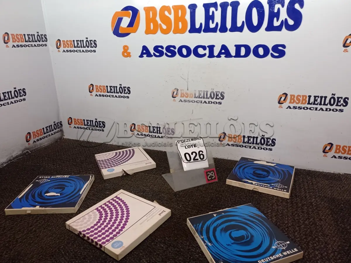 LOTE 026 - 05 FITAS P/GRAVADOR DE ROLOS ANTIGAS. (NO ESTADO) ATENÇÃO! FAZER A VISITAÇÃO ANTES DE ARREMATAR, NÃO SABEMOS SE FUNCIONA. LEILÃO NÃO TEM GARANTIA E NEM DEVOLUÇÃO, SUJEITO A POSSÍVEIS AVARIAS VISÍVEIS/OCULTAS E/OU AUSÊNCIA DE COMPONENTES.