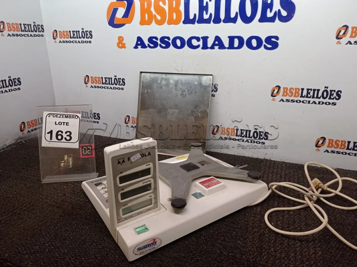 LOTE 163 - 01 BALANÇA MARCA FILIZOLA CAPACIDADE MÁX 15KG. (NO ESTADO) ATENÇÃO! FAZER A VISITAÇÃO ANTES DE ARREMATAR, NÃO SABEMOS SE FUNCIONA. LEILÃO NÃO TEM GARANTIA E NEM DEVOLUÇÃO, SUJEITO A POSSÍVEIS AVARIAS VISÍVEIS/OCULTAS E/OU AUSÊNCIA DE COMPONENTES.