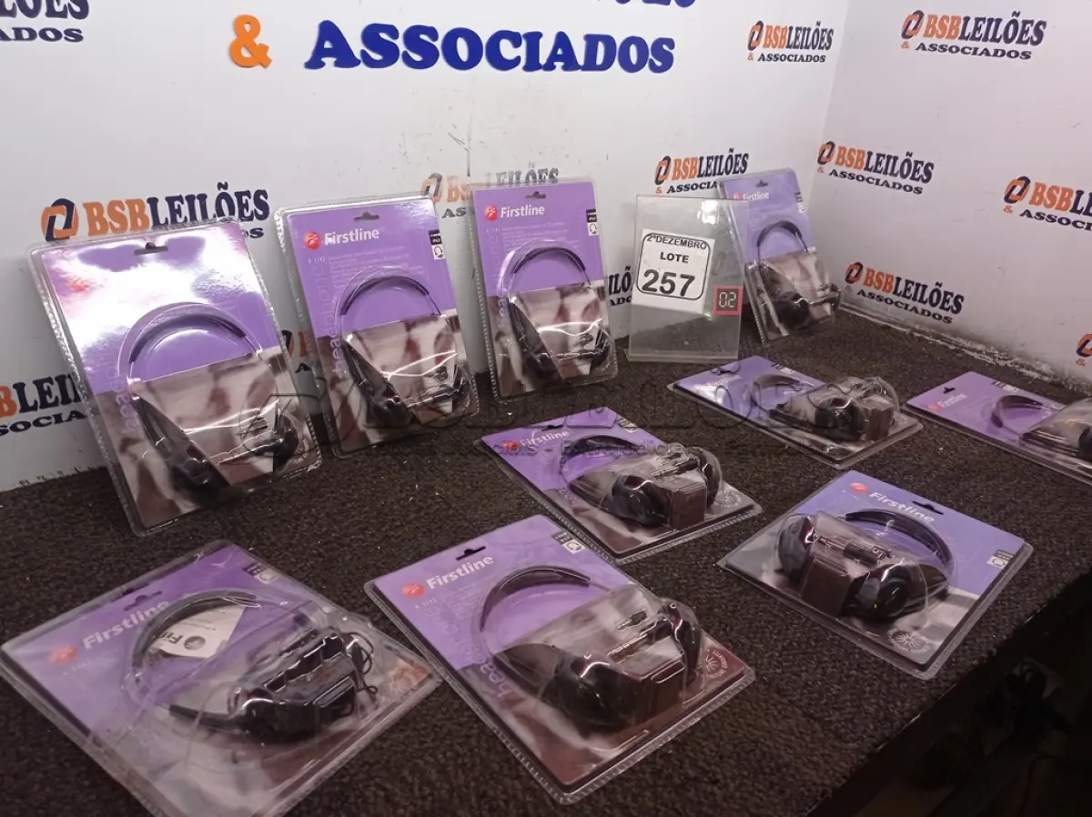LOTE 257 - 10 FONES DE OUVIDO MARCA FISRTLINE (NOVO). (NO ESTADO) ATENÇÃO! FAZER A VISITAÇÃO ANTES DE ARREMATAR, NÃO SABEMOS SE FUNCIONA. LEILÃO NÃO TEM GARANTIA E NEM DEVOLUÇÃO, SUJEITO A POSSÍVEIS AVARIAS VISÍVEIS/OCULTAS E/OU AUSÊNCIA DE COMPONENTES.