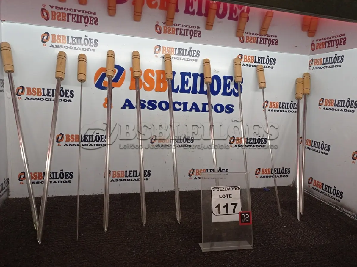 LOTE 117 - 11 ESPETOS P/CHURRASCO DIVERSOS (NOVO). (NO ESTADO) ATENÇÃO! FAZER A VISITAÇÃO ANTES DE ARREMATAR, NÃO SABEMOS SE FUNCIONA. LEILÃO NÃO TEM GARANTIA E NEM DEVOLUÇÃO, SUJEITO A POSSÍVEIS AVARIAS VISÍVEIS/OCULTAS E/OU AUSÊNCIA DE COMPONENTES.