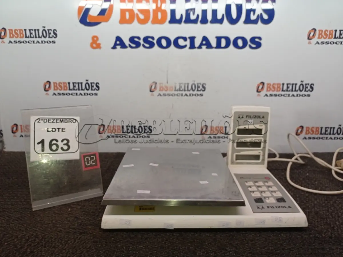 LOTE 163 - 01 BALANÇA MARCA FILIZOLA CAPACIDADE MÁX 15KG. (NO ESTADO) ATENÇÃO! FAZER A VISITAÇÃO ANTES DE ARREMATAR, NÃO SABEMOS SE FUNCIONA. LEILÃO NÃO TEM GARANTIA E NEM DEVOLUÇÃO, SUJEITO A POSSÍVEIS AVARIAS VISÍVEIS/OCULTAS E/OU AUSÊNCIA DE COMPONENTES.