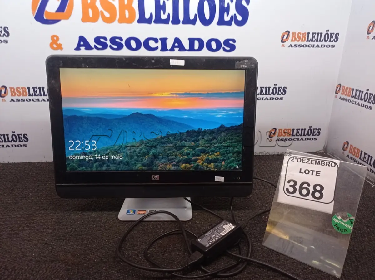 LOTE 368 - 01 ALL IN ONE MARCA HP C/TECLADO E MOUSE. (NO ESTADO) ATENÇÃO! FAZER A VISITAÇÃO ANTES DE ARREMATAR, NÃO SABEMOS SE FUNCIONA. LEILÃO NÃO TEM GARANTIA E NEM DEVOLUÇÃO, SUJEITO A POSSÍVEIS AVARIAS VISÍVEIS/OCULTAS E/OU AUSÊNCIA DE COMPONENTES.