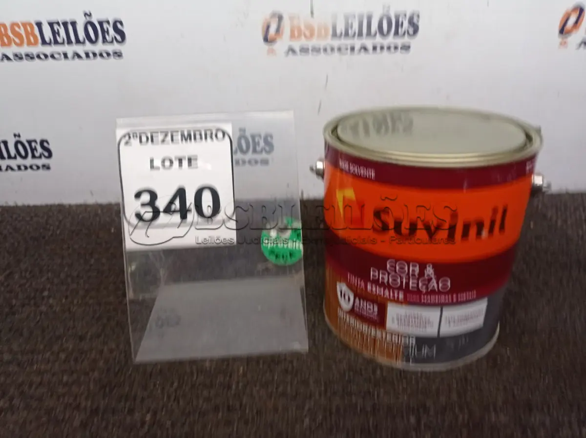 LOTE 340 - 01 LATA DE TINTA COR BRILHANTE PLATINA MARCA SUVINIL 3,6L P/MADEIRAS E METAIS. (NO ESTADO) ATENÇÃO! FAZER A VISITAÇÃO ANTES DE ARREMATAR, NÃO SABEMOS SE FUNCIONA. LEILÃO NÃO TEM GARANTIA E NEM DEVOLUÇÃO, SUJEITO A POSSÍVEIS AVARIAS VISÍVEIS/OCULTAS E/OU AUSÊNCIA DE COMPONENTES.