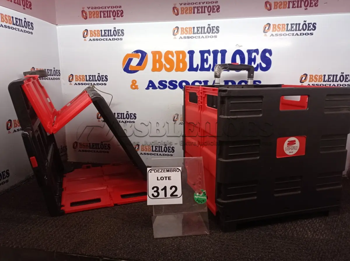 LOTE 312 - 02 CARRINHOS DOBRÁVEIS P/TRANSPORTE DE PLÁSTICO. (NO ESTADO) ATENÇÃO! FAZER A VISITAÇÃO ANTES DE ARREMATAR, NÃO SABEMOS SE FUNCIONA. LEILÃO NÃO TEM GARANTIA E NEM DEVOLUÇÃO, SUJEITO A POSSÍVEIS AVARIAS VISÍVEIS/OCULTAS E/OU AUSÊNCIA DE COMPONENTES.