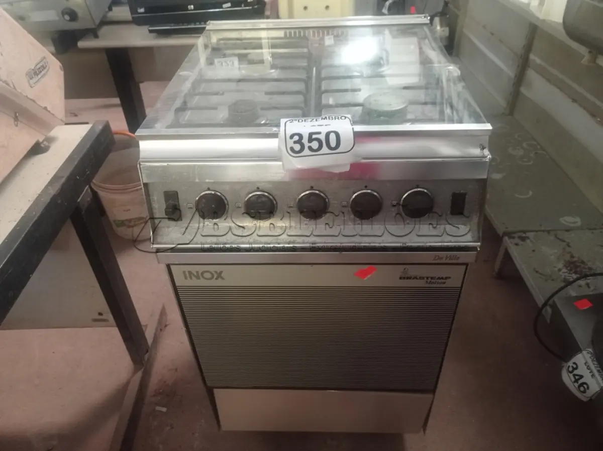 LOTE 350 - 01 FOGÃO 04 BOCAS MARCA BRASTEMP. (NO ESTADO) ATENÇÃO! FAZER A VISITAÇÃO ANTES DE ARREMATAR, NÃO SABEMOS SE FUNCIONA. LEILÃO NÃO TEM GARANTIA E NEM DEVOLUÇÃO, SUJEITO A POSSÍVEIS AVARIAS VISÍVEIS/OCULTAS E/OU AUSÊNCIA DE COMPONENTES.