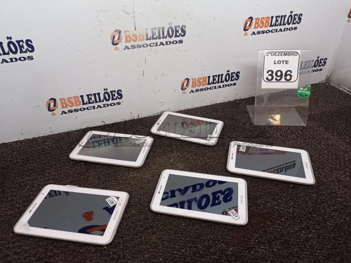 LOTE 396 - 05 TABLETS MARCAS E MODELOS DIVERSOS P/RETIRADA DE PEÇAS. (NO ESTADO) ATENÇÃO! FAZER A VISITAÇÃO ANTES DE ARREMATAR, NÃO SABEMOS SE FUNCIONA. LEILÃO NÃO TEM GARANTIA E NEM DEVOLUÇÃO, SUJEITO A POSSÍVEIS AVARIAS VISÍVEIS/OCULTAS E/OU AUSÊNCIA DE COMPONENTES.