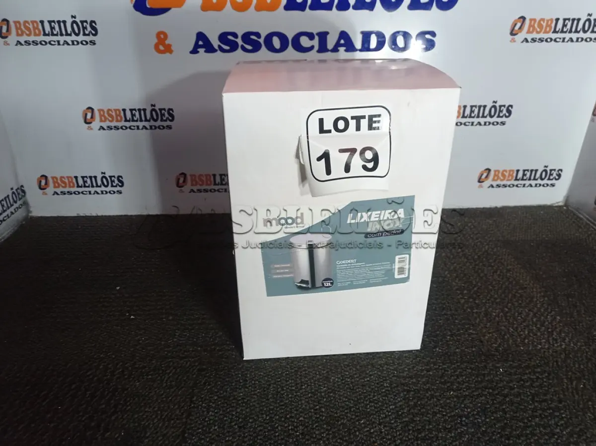 LOTE 179 - 01 LIXEIRA EM INOX C/PEDAL TAMANHO G MARCA GOEDERT GROUP 12L (SEM USO) (NO ESTADO, NÃO SABEMOS SE FUNCIONA. LEILÃO NÃO TEM GARANTIA E NEM DEVOLUÇÃO, SUJEITO A POSSÍVEIS AVARIAS VISÍVEIS/OCULTAS E/OU AUSÊNCIA DE COMPONENTES)