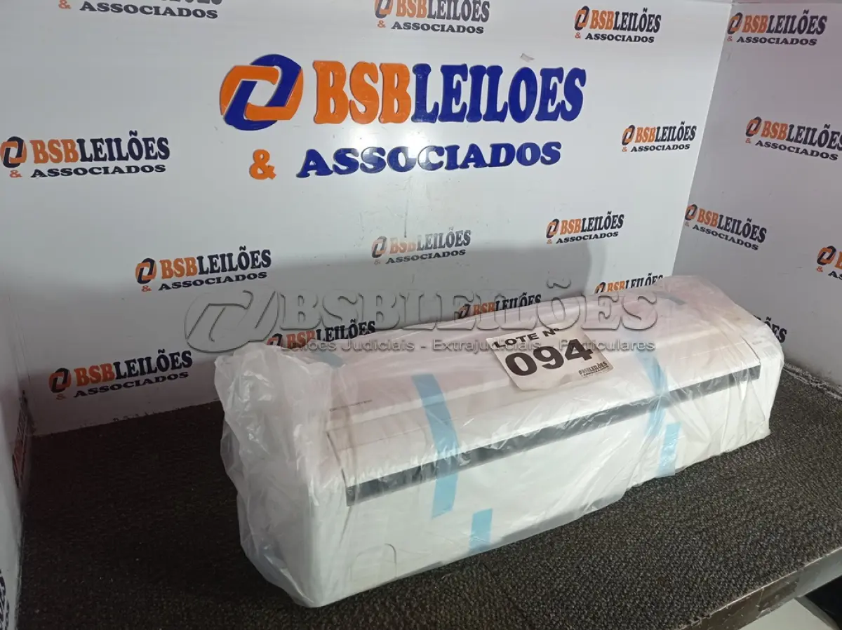 LOTE 094 - 01 - EVAPORADORA FUJITSU 220V (NO ESTADO, NÃO SABEMOS SE FUNCIONA. LEILÃO NÃO TEM GARANTIA E NEM DEVOLUÇÃO, SUJEITO A POSSÍVEIS AVARIAS VISÍVEIS/OCULTAS E/OU AUSÊNCIA DE COMPONENTES)