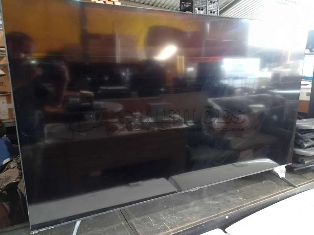 LOTE 082 - 01 TELEVISÃO MARCA SAMSUNG 75” C/ AVARIAS NA TELA. (TELEVISION). (NO ESTADO EM QUE SE ENCONTRA. SUJEITO A AVARIAS OCULTAS/VISÍVEIS.) BH1568B