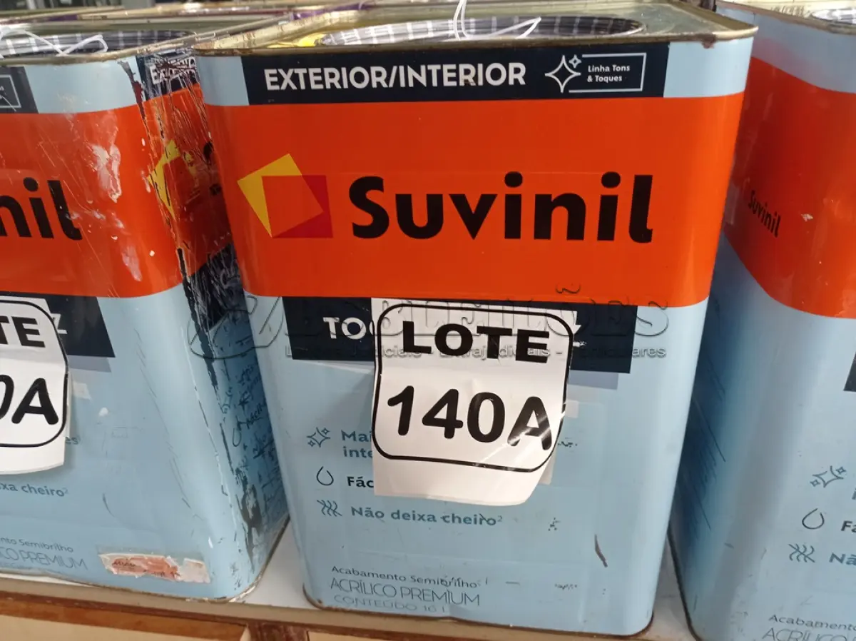LOTE 140 - 01 LATA DE TINTA BASE COR BRANCO 16L ACRÍLICO PREMIUM MARCA SUVINIL (NO ESTADO, NÃO SABEMOS SE FUNCIONA. LEILÃO NÃO TEM GARANTIA E NEM DEVOLUÇÃO, SUJEITO A POSSÍVEIS AVARIAS VISÍVEIS/OCULTAS E/OU AUSÊNCIA DE COMPONENTES)