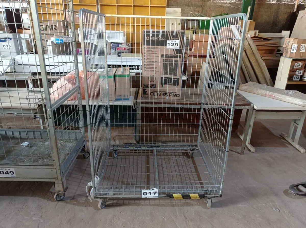 LOTE 049 - 01 - GAIOLA CONTAINER (NO ESTADO, NÃO SABEMOS SE FUNCIONA. LEILÃO NÃO TEM GARANTIA E NEM DEVOLUÇÃO, SUJEITO A POSSÍVEIS AVARIAS VISÍVEIS/OCULTAS E/OU AUSÊNCIA DE COMPONENTES)
