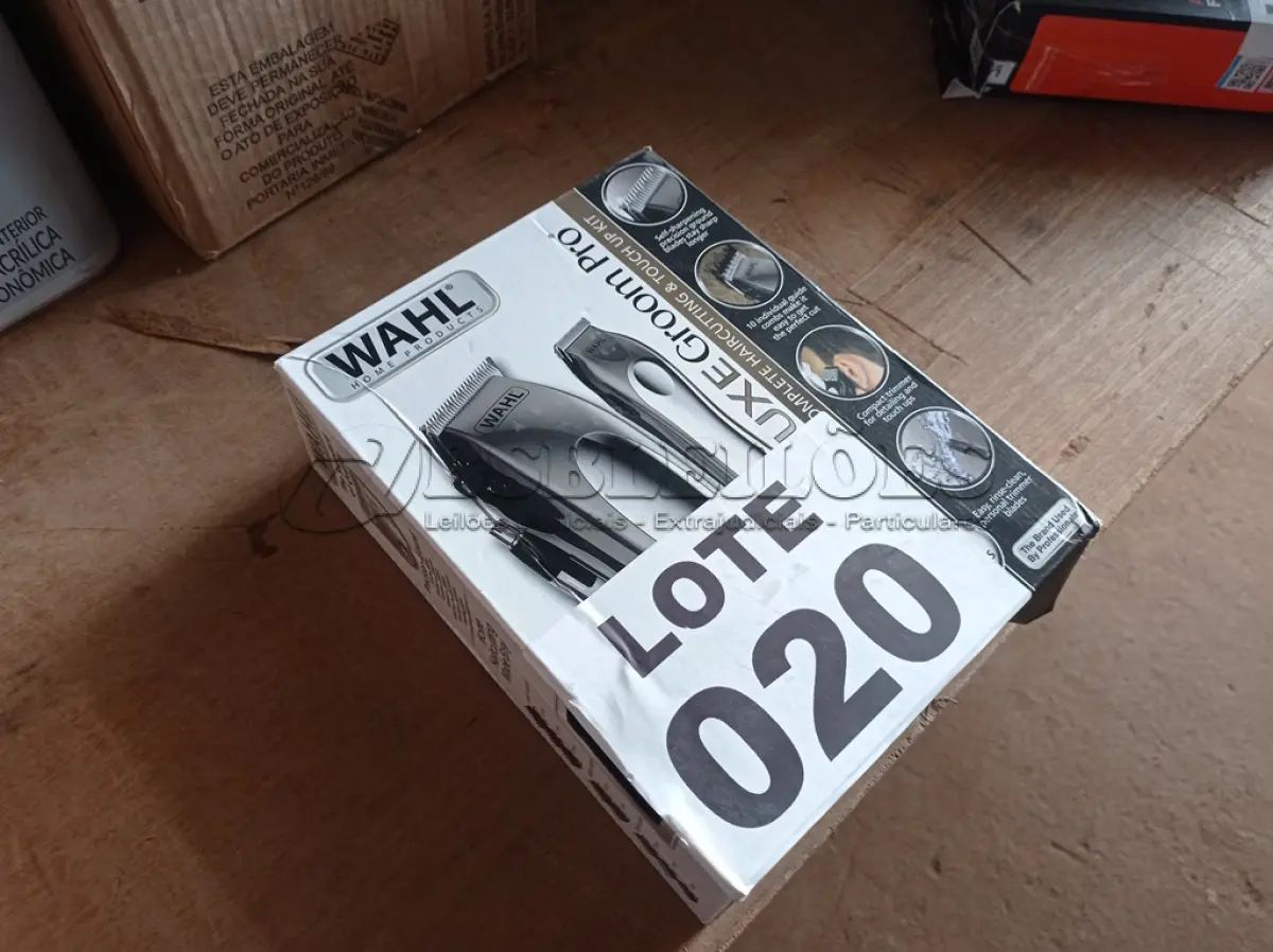 LOTE 020 - 01 - KIT MÁQUINA E APARADOR DE PELOS GROOM PRO CINZA WAHL 220V (NO ESTADO, NÃO SABEMOS SE FUNCIONA. LEILÃO NÃO TEM GARANTIA E NEM DEVOLUÇÃO, SUJEITO A POSSÍVEIS AVARIAS VISÍVEIS/OCULTAS E/OU AUSÊNCIA DE COMPONENTES)