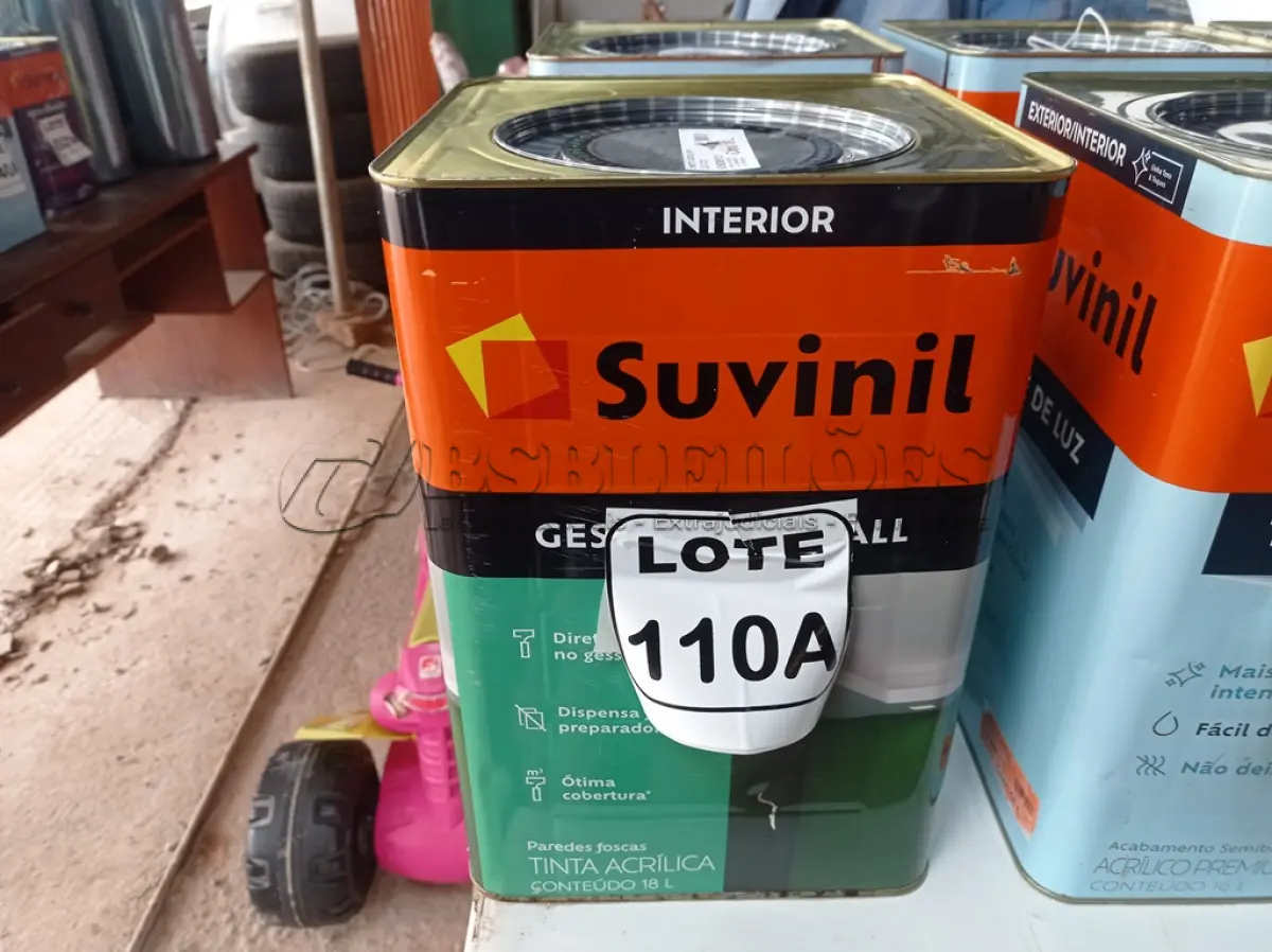 LOTE 110 - 01 LATA DE TINTA COR BRANCO 18L ACRÍLICO MARCA SUVINIL (NO ESTADO, NÃO SABEMOS SE FUNCIONA. LEILÃO NÃO TEM GARANTIA E NEM DEVOLUÇÃO, SUJEITO A POSSÍVEIS AVARIAS VISÍVEIS/OCULTAS E/OU AUSÊNCIA DE COMPONENTES)