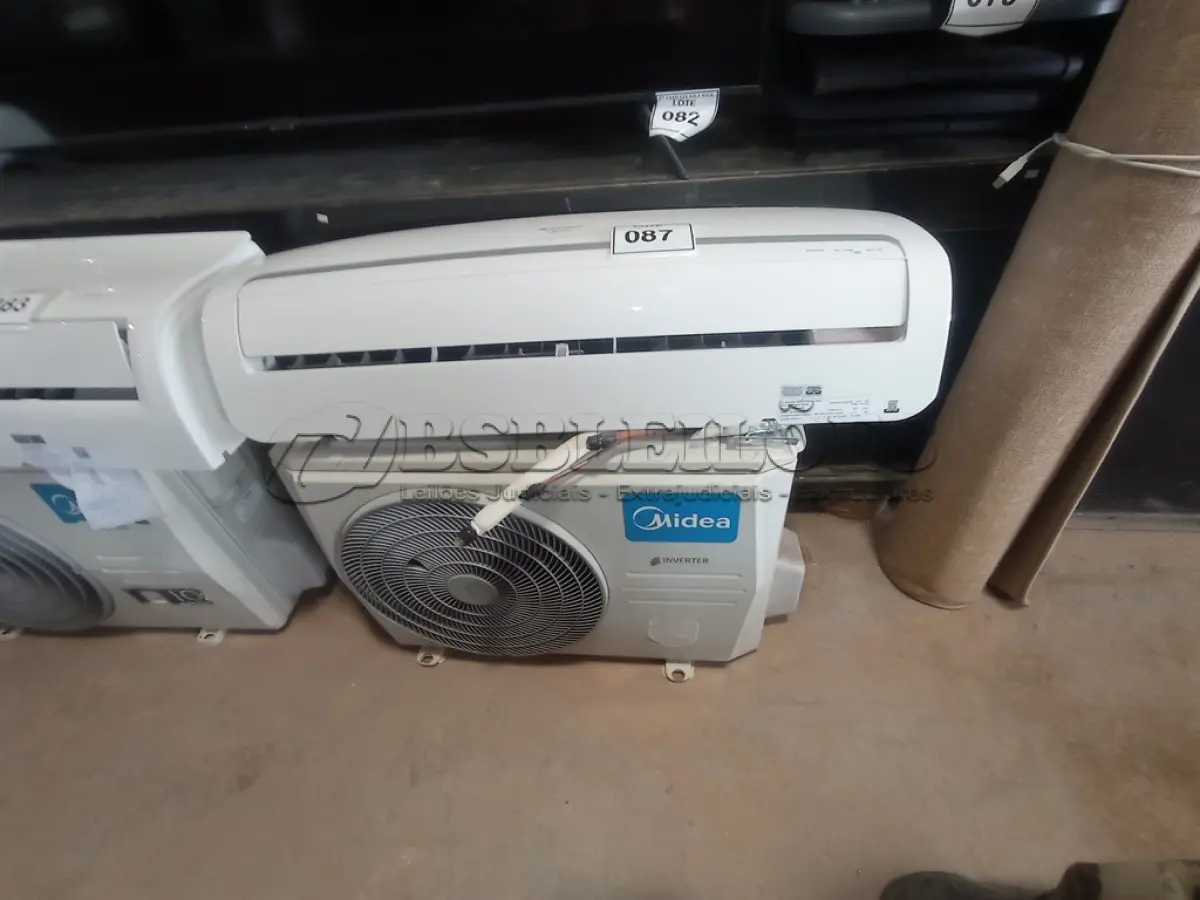 LOTE 087 - 01 AR CONDICIONADO MARCA SPRINGER 18.000BTUS (AIR CONDITIONING). (NO ESTADO EM QUE SE ENCONTRA. SUJEITO A AVARIAS OCULTAS/VISÍVEIS.) BF8716N