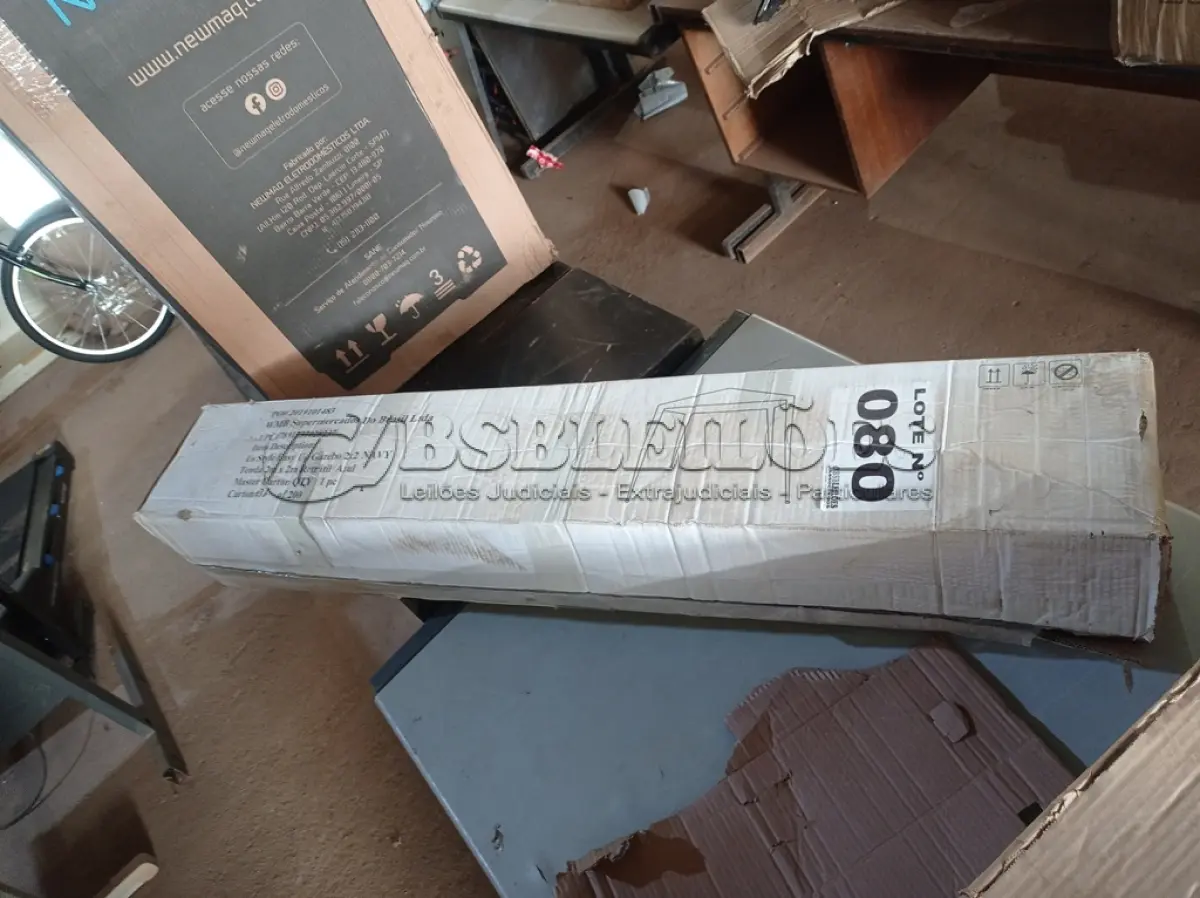 LOTE 080 - 01 - TENDA GAZEBO 2 X 2 MTS DOBRÁVEL SANFONADA RETRÁTIL FÁCIL AZUL (NO ESTADO, NÃO SABEMOS SE FUNCIONA. LEILÃO NÃO TEM GARANTIA E NEM DEVOLUÇÃO, SUJEITO A POSSÍVEIS AVARIAS VISÍVEIS/OCULTAS E/OU AUSÊNCIA DE COMPONENTES)