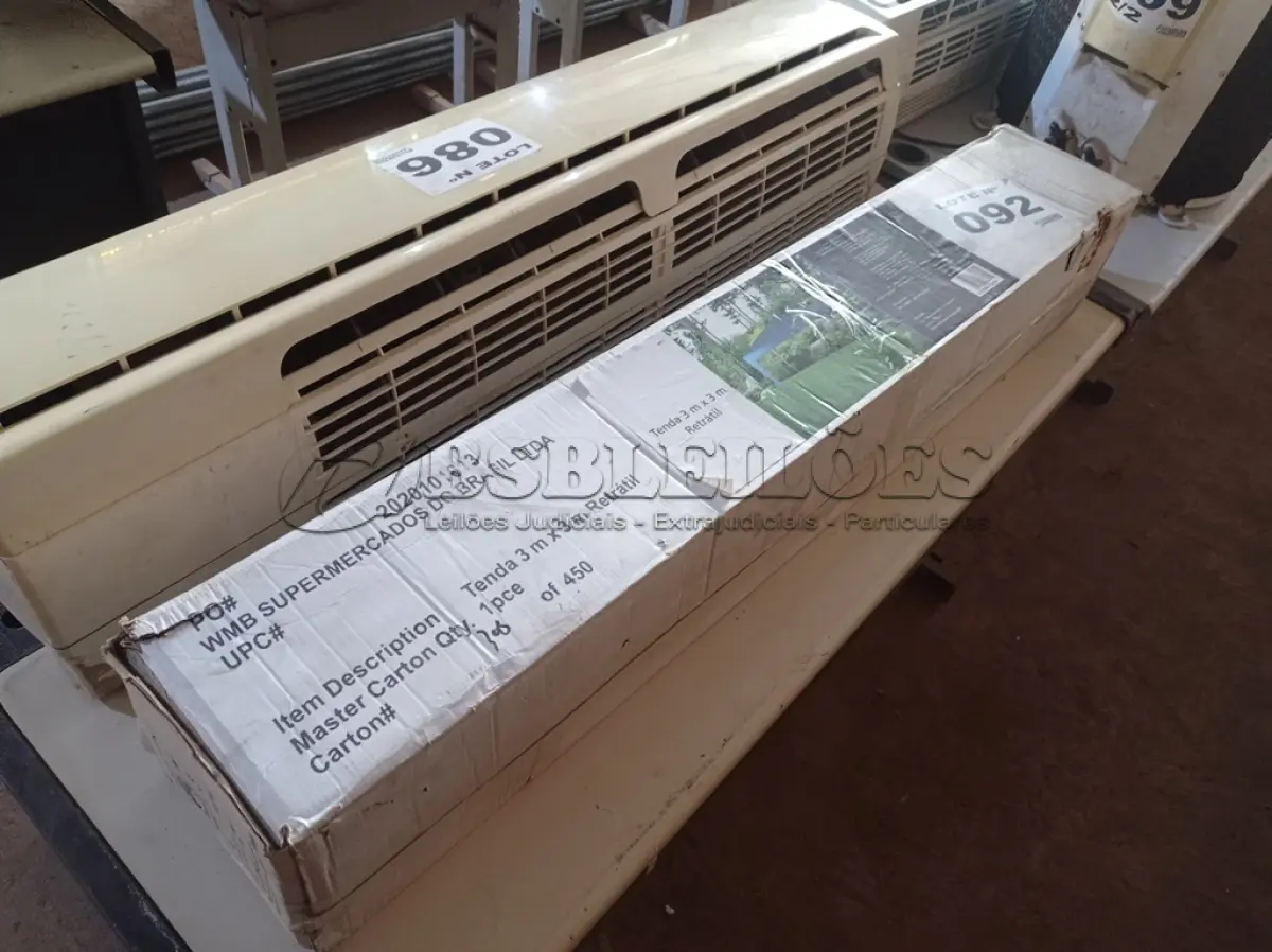 LOTE 092 - 01 - TENDA GAZEBO 3 X 3 MTS DOBRÁVEL SANFONADA RETRÁTIL FÁCIL AZUL (NO ESTADO, NÃO SABEMOS SE FUNCIONA. LEILÃO NÃO TEM GARANTIA E NEM DEVOLUÇÃO, SUJEITO A POSSÍVEIS AVARIAS VISÍVEIS/OCULTAS E/OU AUSÊNCIA DE COMPONENTES)
