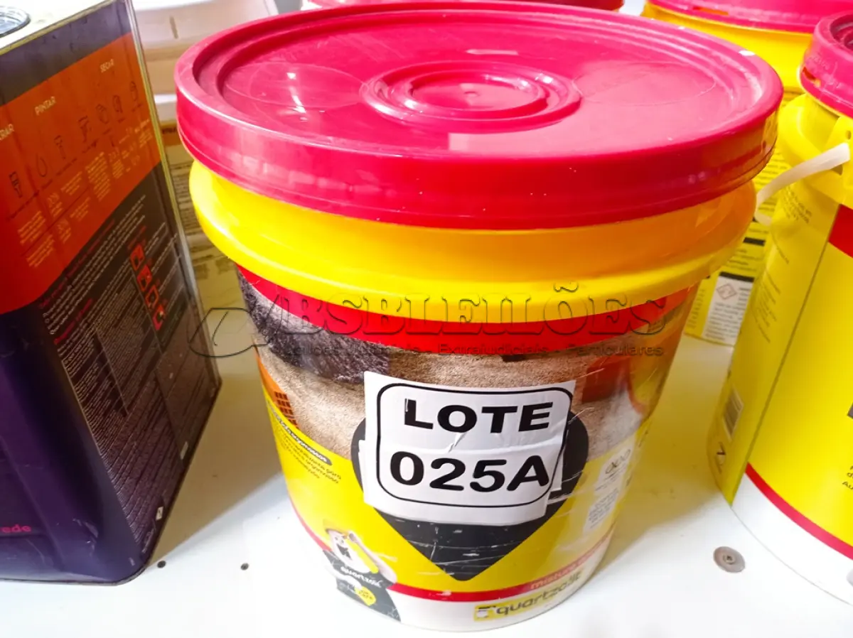 LOTE 025 - 01 BALDE DE ADITIVO IMPERMEABILIZANTE P/ARGAMASSA MARCA QUARTZOLIT 18L (NO ESTADO, NÃO SABEMOS SE FUNCIONA. LEILÃO NÃO TEM GARANTIA E NEM DEVOLUÇÃO, SUJEITO A POSSÍVEIS AVARIAS VISÍVEIS/OCULTAS E/OU AUSÊNCIA DE COMPONENTES)
