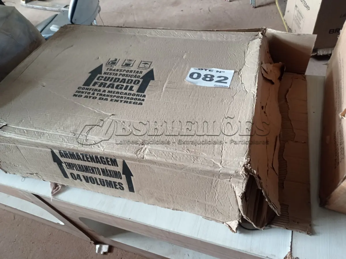 LOTE 082 - 01 - CHOCADEIRA PREMIUM ECOLÓGICA IP 130 (130 OVOS) (NO ESTADO, NÃO SABEMOS SE FUNCIONA. LEILÃO NÃO TEM GARANTIA E NEM DEVOLUÇÃO, SUJEITO A POSSÍVEIS AVARIAS VISÍVEIS/OCULTAS E/OU AUSÊNCIA DE COMPONENTES)