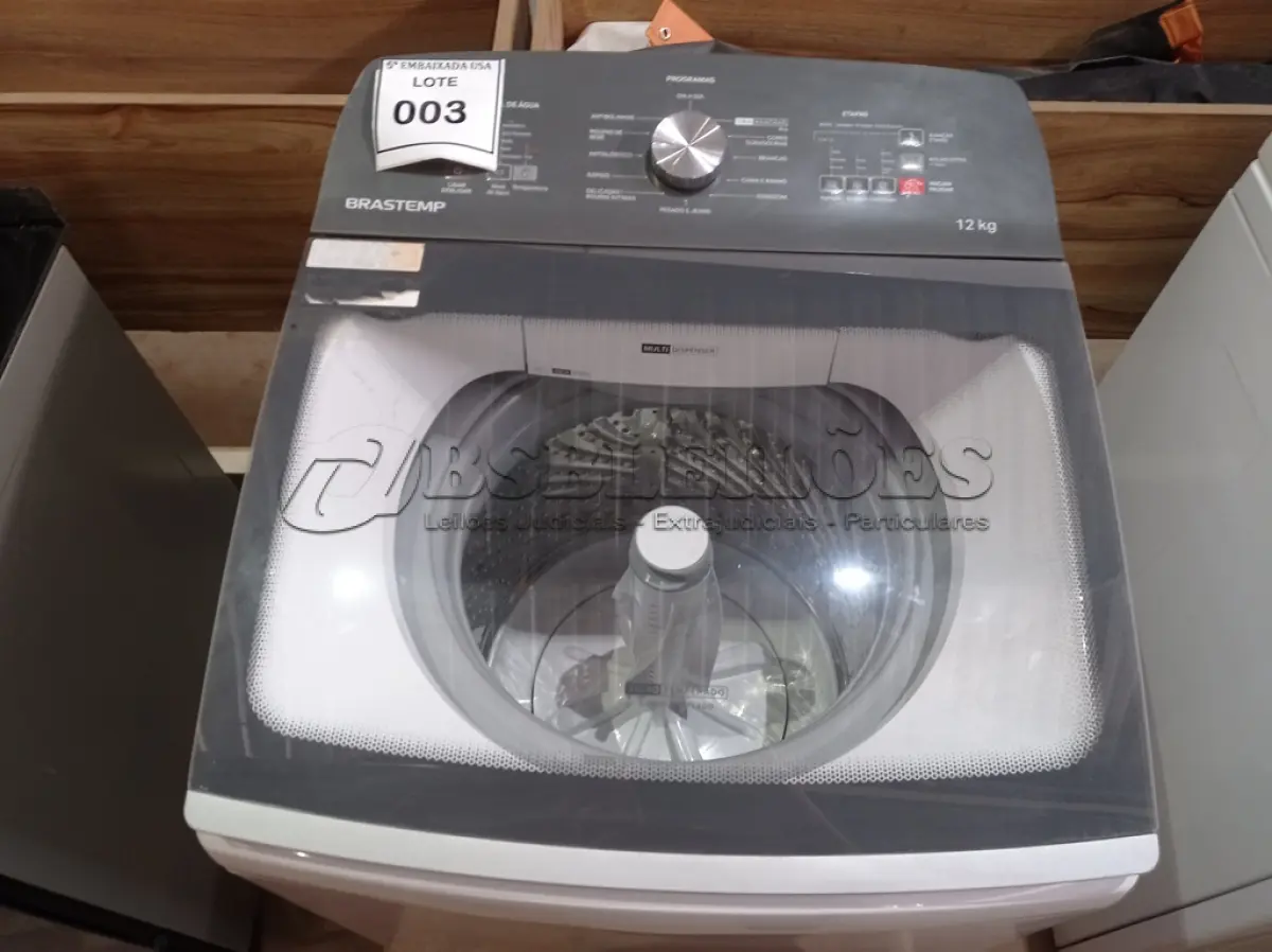 LOTE 003 - 01 LAVA ROUPA (WASHING MACHINE). (NO ESTADO EM QUE SE ENCONTRA. SUJEITO A AVARIAS OCULTAS/VISÍVEIS.) BH1659T