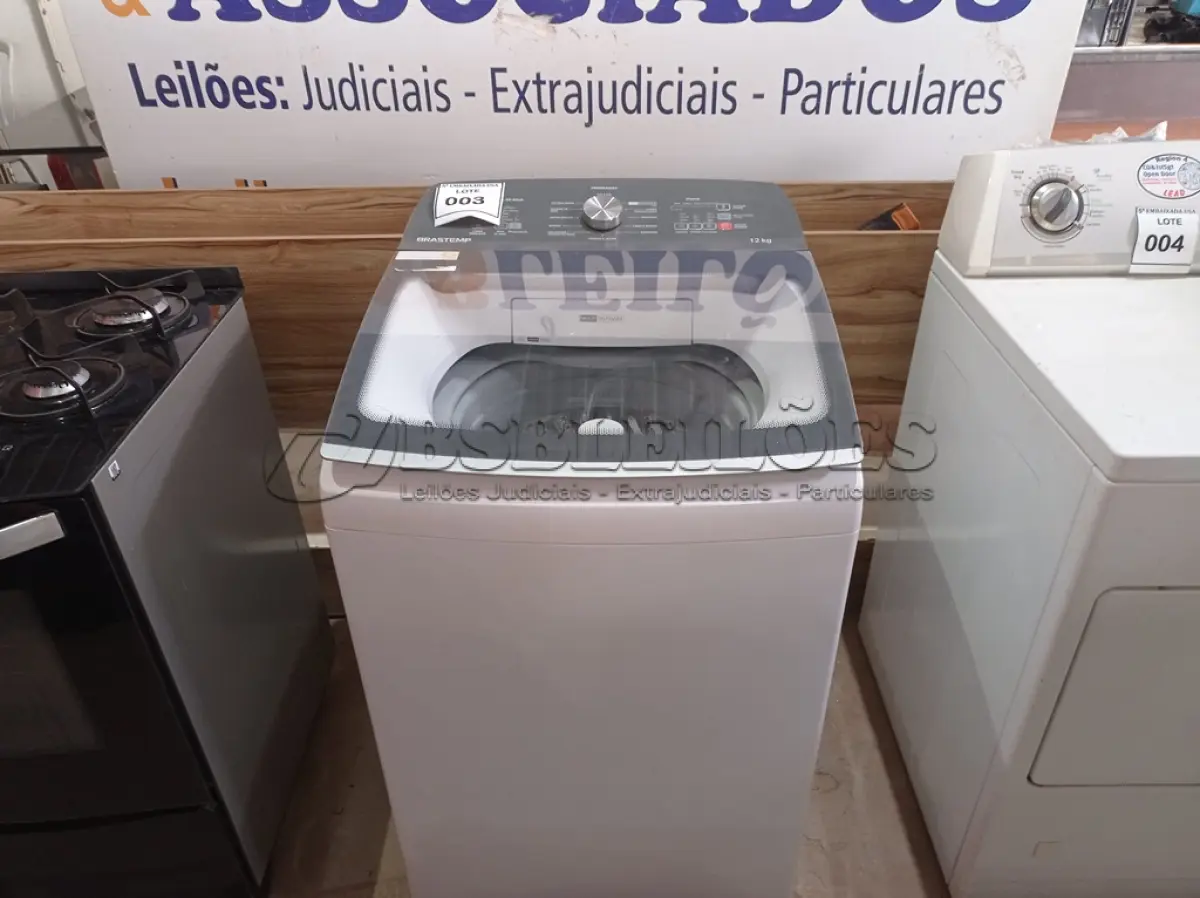 LOTE 003 - 01 LAVA ROUPA (WASHING MACHINE). (NO ESTADO EM QUE SE ENCONTRA. SUJEITO A AVARIAS OCULTAS/VISÍVEIS.) BH1659T