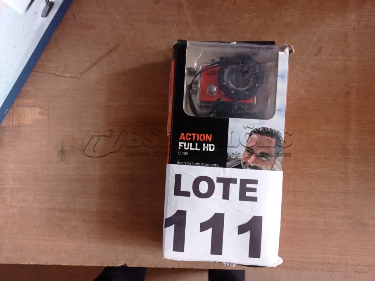 LOTE 111 - 01 - CÂMERA DE AÇÃO ACTION FULL HD 1080P TELA LCD 2 POL (NO ESTADO, NÃO SABEMOS SE FUNCIONA. LEILÃO NÃO TEM GARANTIA E NEM DEVOLUÇÃO, SUJEITO A POSSÍVEIS AVARIAS VISÍVEIS/OCULTAS E/OU AUSÊNCIA DE COMPONENTES)