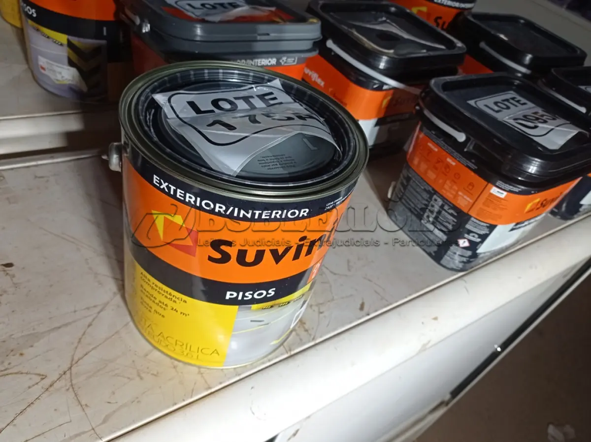 LOTE 175 - 01 LATA DE TINTA ACRÍLICA NA COR FOSCO CONCRETO MARCA SUVINIL 3,6L (NO ESTADO, NÃO SABEMOS SE FUNCIONA. LEILÃO NÃO TEM GARANTIA E NEM DEVOLUÇÃO, SUJEITO A POSSÍVEIS AVARIAS VISÍVEIS/OCULTAS E/OU AUSÊNCIA DE COMPONENTES)