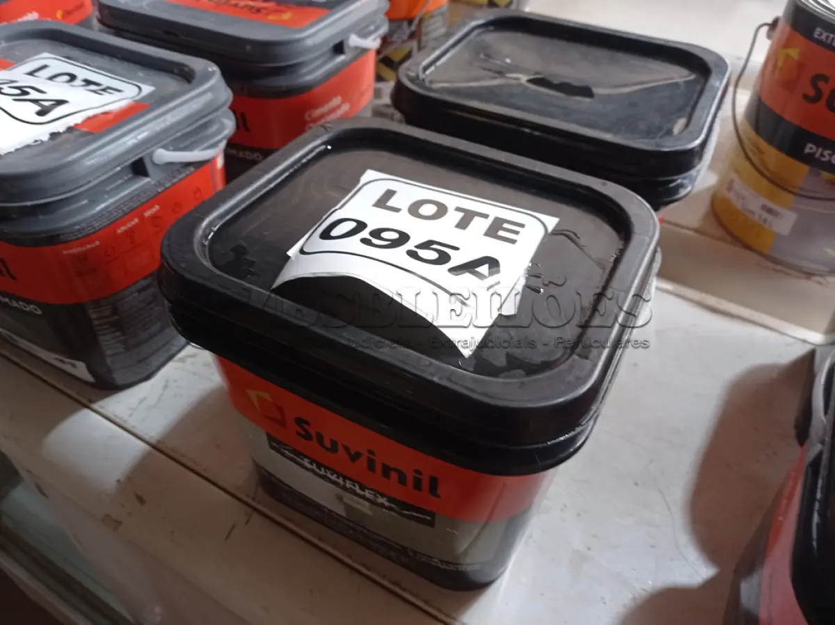 LOTE 095 - 02. BALDES DE ADITIVO IMPERMEABILIZANTE P/PAREDE EXTERNA MARCA SUVINIL 3,6L CADA (NO ESTADO, NÃO SABEMOS SE FUNCIONA. LEILÃO NÃO TEM GARANTIA E NEM DEVOLUÇÃO, SUJEITO A POSSÍVEIS AVARIAS VISÍVEIS/OCULTAS E/OU AUSÊNCIA DE COMPONENTES)