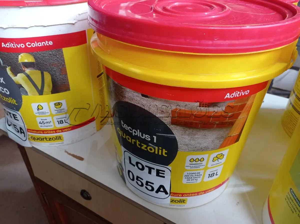 LOTE 055 - 01 BALDE DE ADITIVO IMPERMEABILIZANTE P/ARGAMASSA MARCA QUARTZOLIT 18L (NO ESTADO, NÃO SABEMOS SE FUNCIONA. LEILÃO NÃO TEM GARANTIA E NEM DEVOLUÇÃO, SUJEITO A POSSÍVEIS AVARIAS VISÍVEIS/OCULTAS E/OU AUSÊNCIA DE COMPONENTES)
